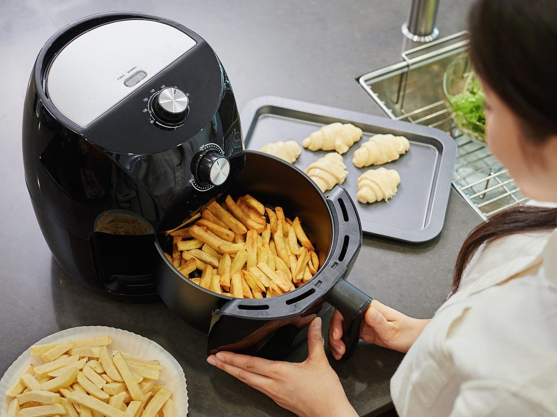 how long to cook frozen chicken patties in air fryer