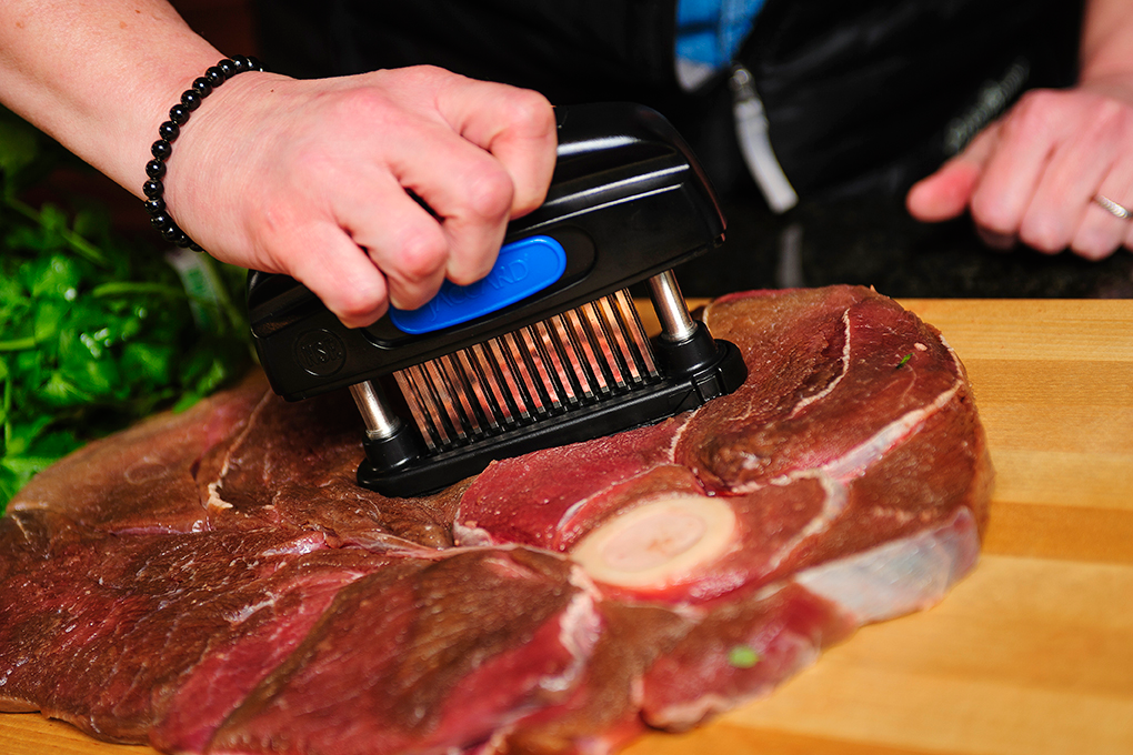 how to use a meat tenderizer mallet on chicken